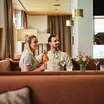 Hotel Sunora - Ski In Ski Out - Formerly Hotel Schranz Lech am Arlberg