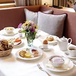 Hotel Sunora - Ski In Ski Out - Formerly Hotel Schranz 4* Lech am Arlberg
