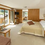 Hotel Sunora - Ski In Ski Out - Formerly Hotel Schranz Lech am Arlberg