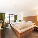 Sunora - In Out - Formerly Schranz 4*