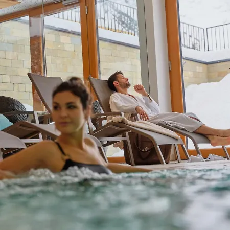 Schranz - In & Out Hotel 4*