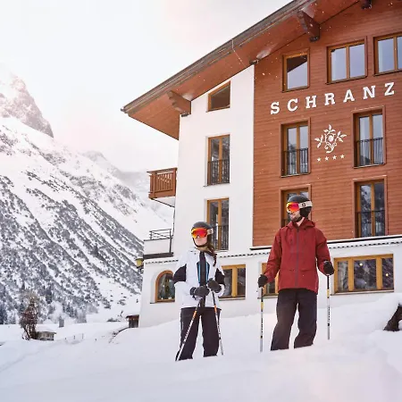 Hotel Schranz - In & Out Lech