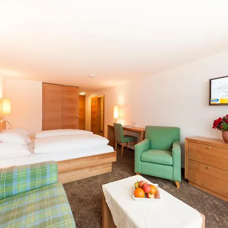 Schranz - In & Out 4* Lech