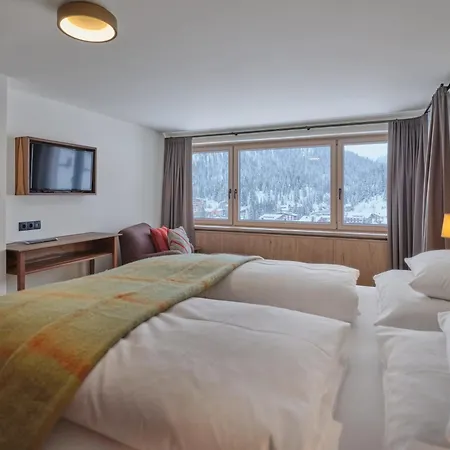 Hotel Schranz - Ski In & Ski Out
