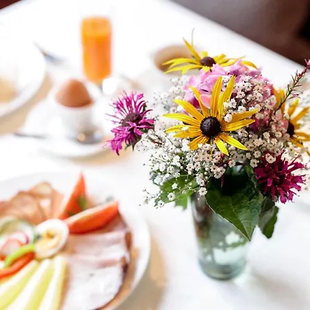 Schranz - In & Out 4* Lech