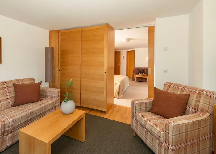 Schranz - In & Out Hotel