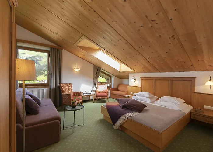 Schranz - In & Out Hotel 4*